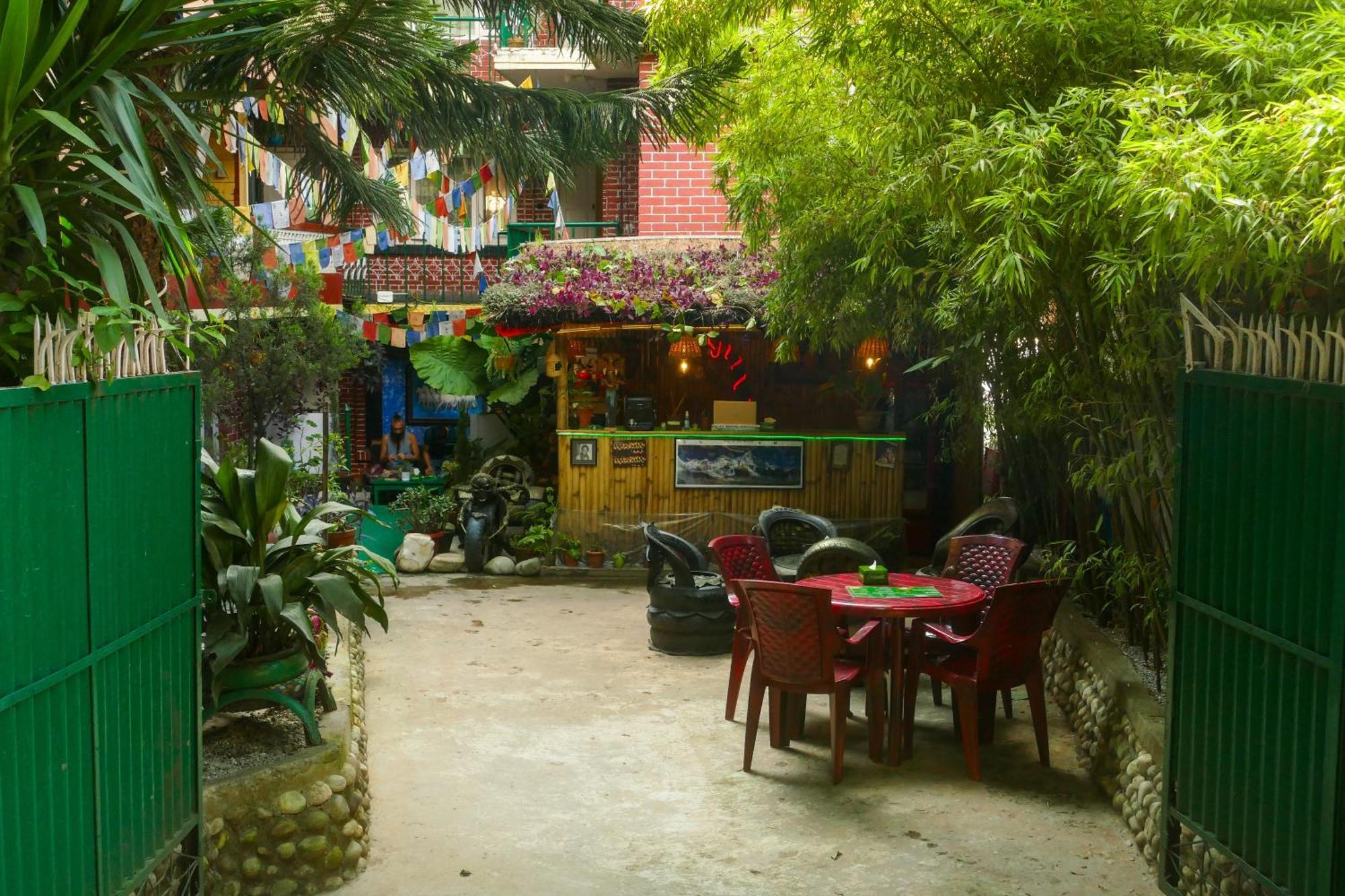Nirvana Green Peace Home Kathmandu Buitenkant foto